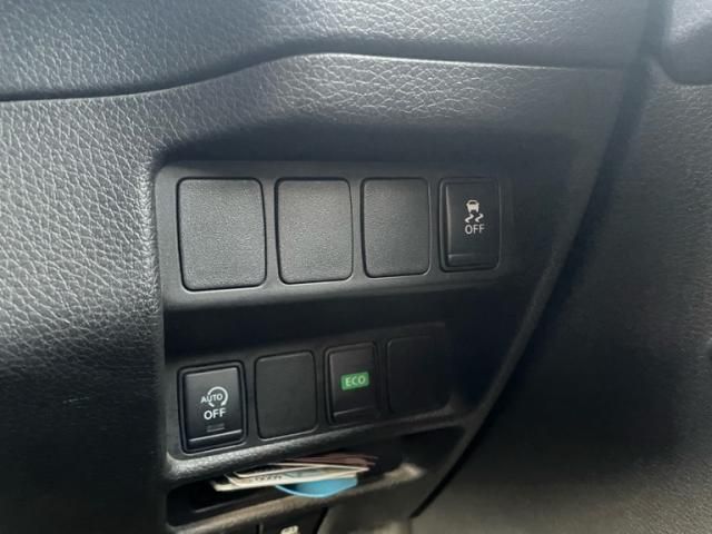 NISSAN X-TRAIL 2WD 2015