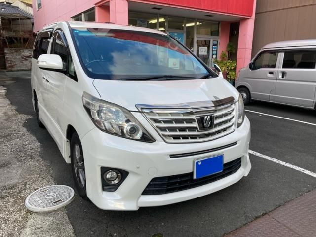 TOYOTA ALPHARD 2013