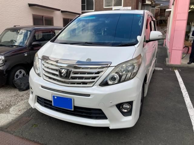 TOYOTA ALPHARD 2013