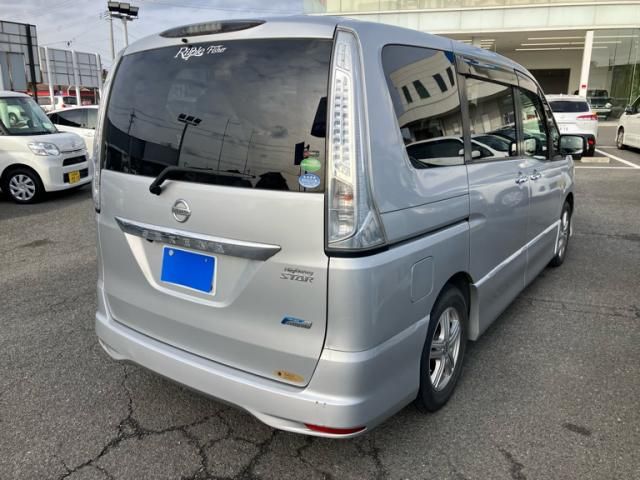 NISSAN SERENA  S-HYBRID 2013