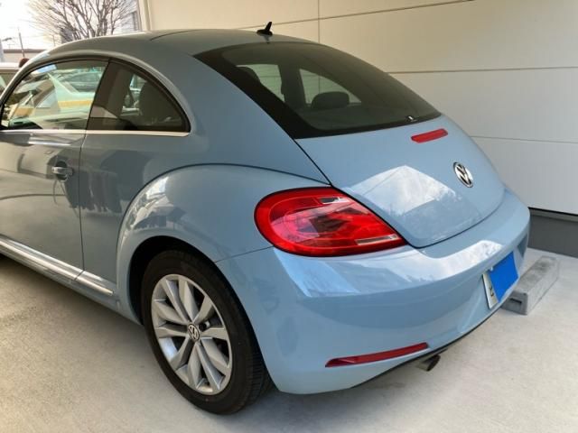 VOLKSWAGEN VOLKSWAGEN The BEETLE 2013