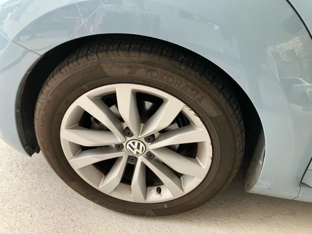 VOLKSWAGEN VOLKSWAGEN The BEETLE 2013