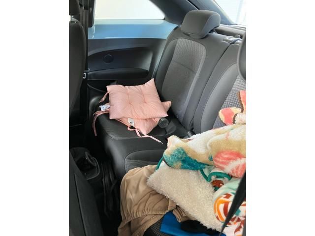 VOLKSWAGEN VOLKSWAGEN The BEETLE 2013