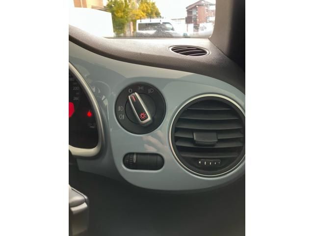 VOLKSWAGEN VOLKSWAGEN The BEETLE 2013