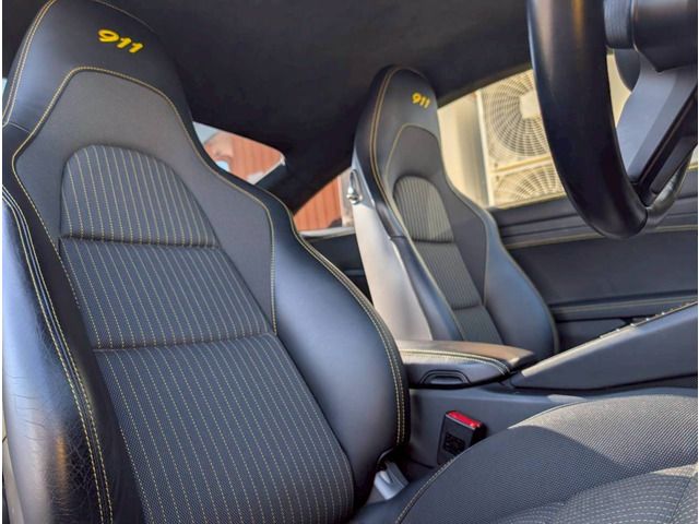 PORSCHE PORSCHE 911 2018