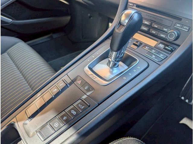 PORSCHE PORSCHE 911 2018