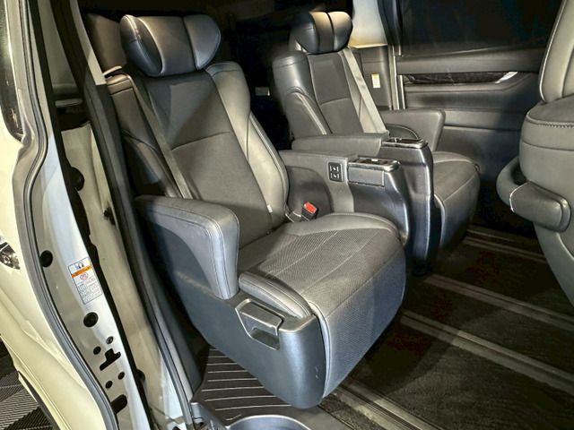 TOYOTA VELLFIRE 2019