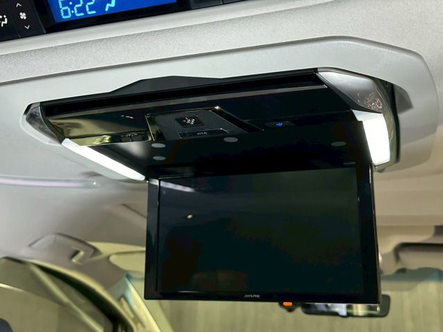 TOYOTA VELLFIRE 2019