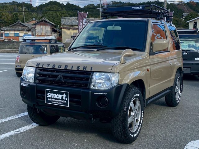 MITSUBISHI PAJERO MINI 2010