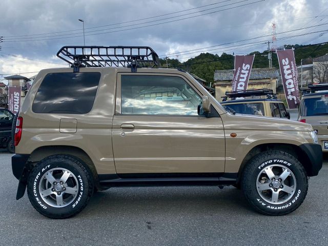 MITSUBISHI PAJERO MINI 2010