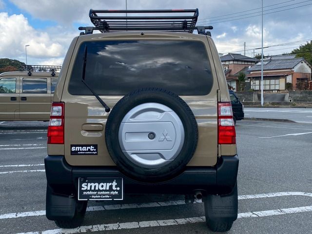 MITSUBISHI PAJERO MINI 2010