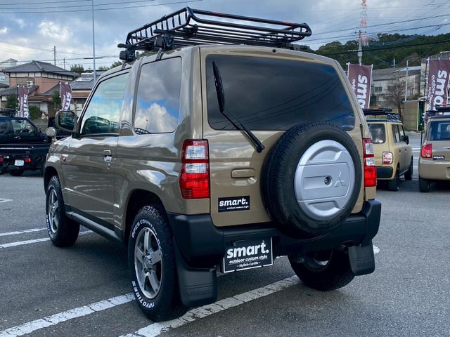 MITSUBISHI PAJERO MINI 2010