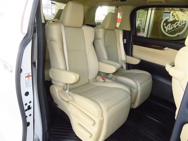 TOYOTA ALPHARD hybrid 4WD 2021