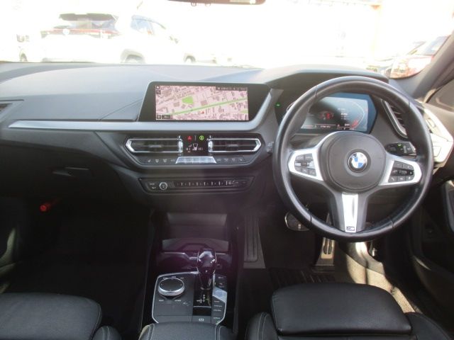 BMW BMW 1series 2021