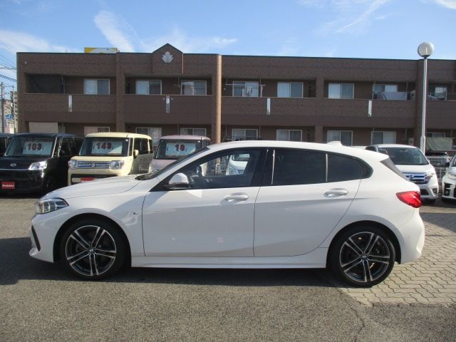 BMW BMW 1series 2021