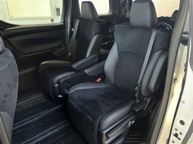 TOYOTA ALPHARD 4WD 2022