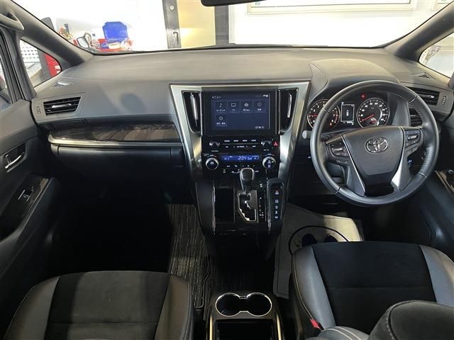 TOYOTA ALPHARD 4WD 2022