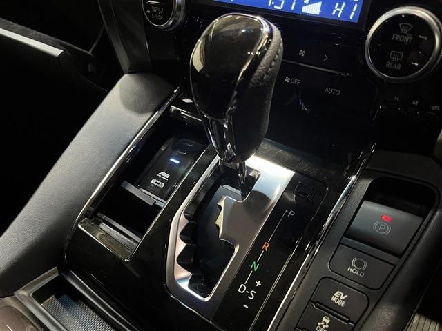 TOYOTA VELLFIRE  HYBRID 4WD 2017