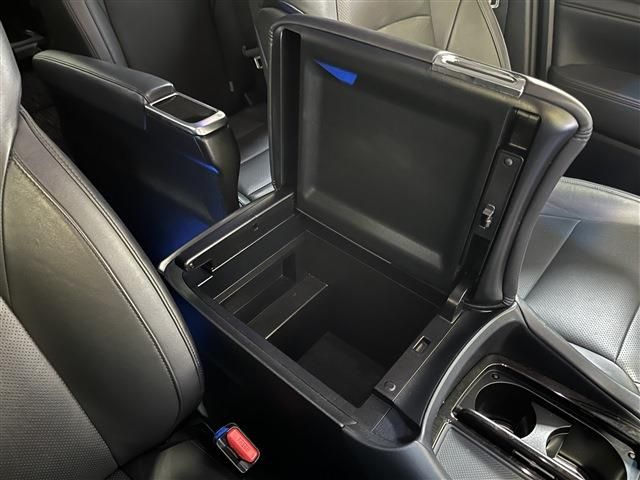 TOYOTA VELLFIRE  HYBRID 4WD 2017