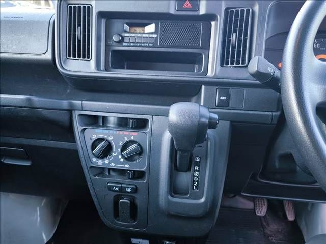 DAIHATSU HIJET CARGO 4WD 2021