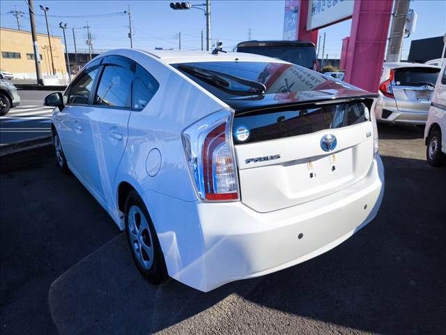 TOYOTA PRIUS 2013
