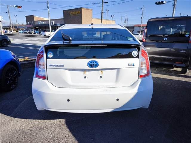 TOYOTA PRIUS 2013