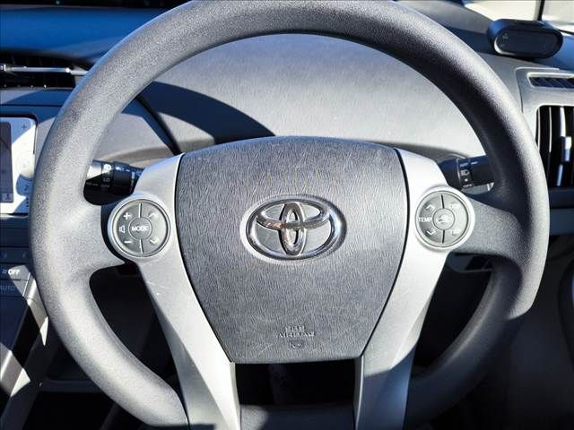 TOYOTA PRIUS 2013