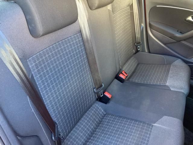 VOLKSWAGEN VOLKSWAGEN POLO 2015