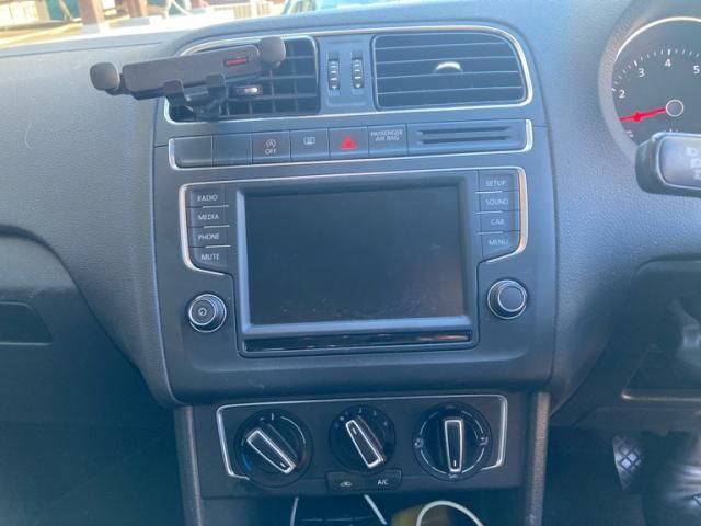 VOLKSWAGEN VOLKSWAGEN POLO 2015