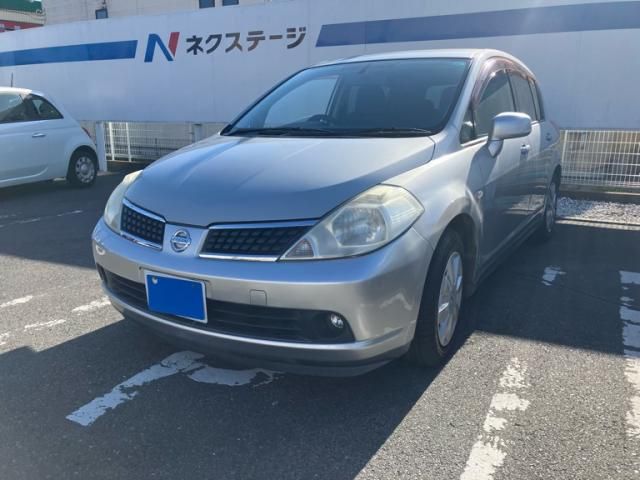 NISSAN TIIDA 2005