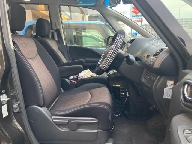 NISSAN SERENA  S-HYBRID 2014