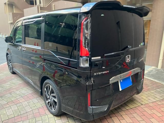 HONDA STEPWAGON SPADA 2015