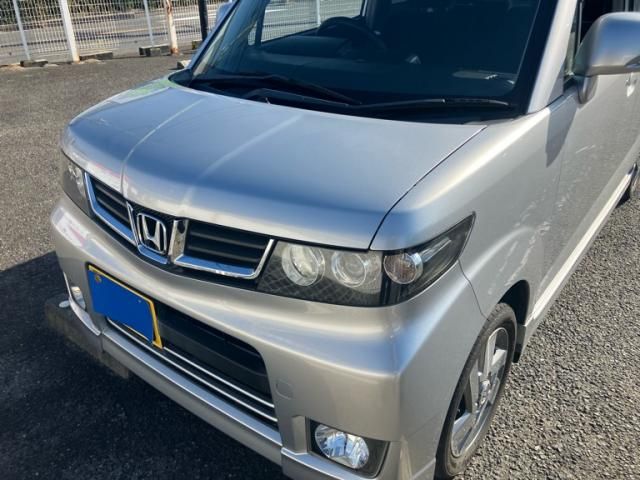 HONDA ZEST SPARK 2010