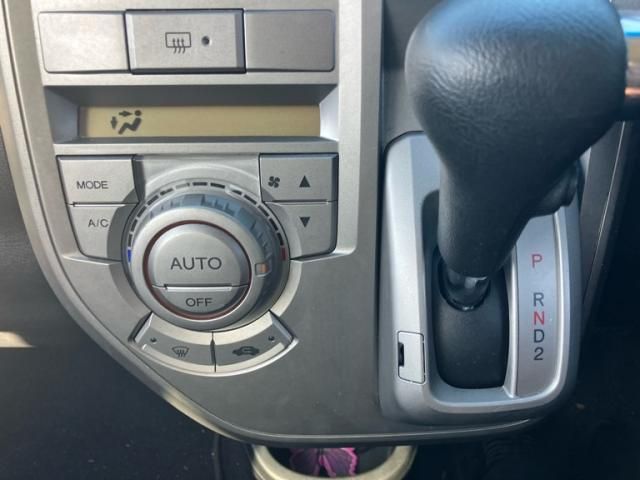 HONDA ZEST SPARK 2010