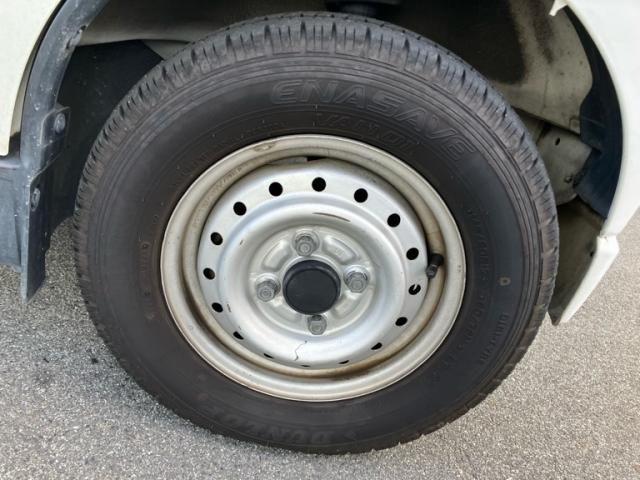 SUZUKI CARRY truck 4WD 2004