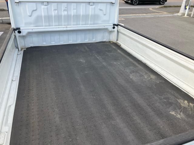 SUZUKI CARRY truck 4WD 2004