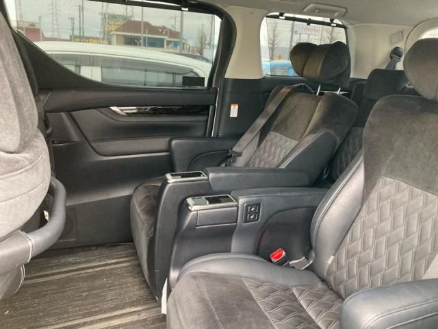 TOYOTA ALPHARD 2017