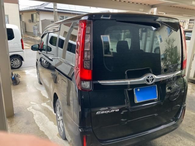 TOYOTA ESQUIRE 2017
