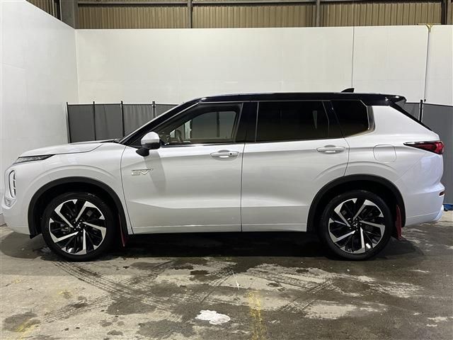 MITSUBISHI OUTLANDER PHEV 2021