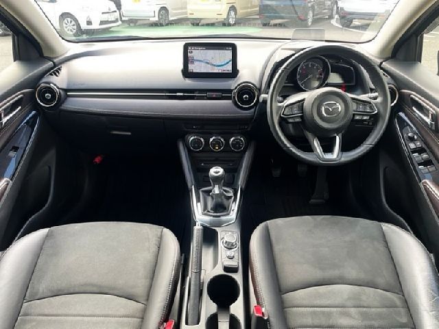 MAZDA DEMIO 2017