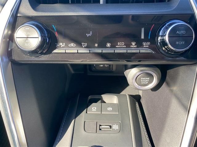 TOYOTA HARRIER 2WD 2022