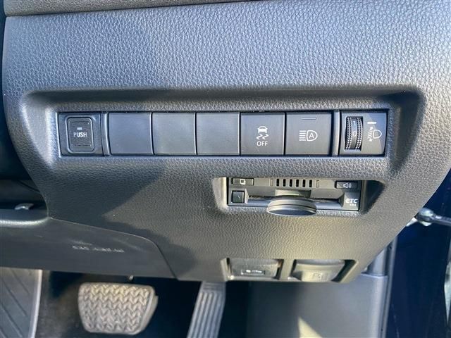 TOYOTA HARRIER 2WD 2022