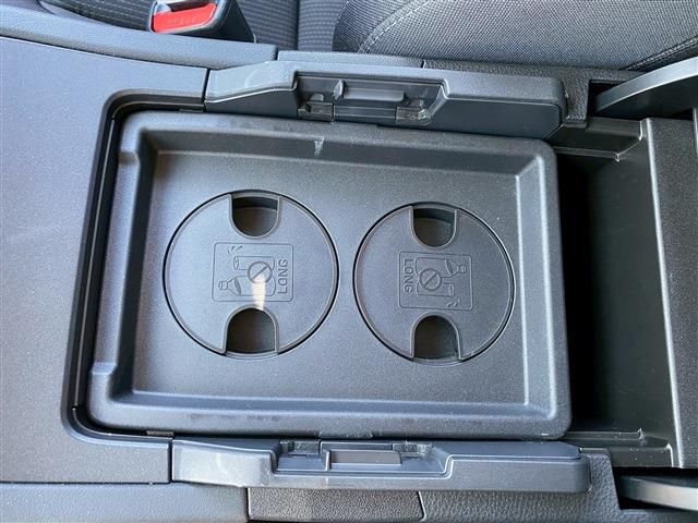 TOYOTA HARRIER 2WD 2022