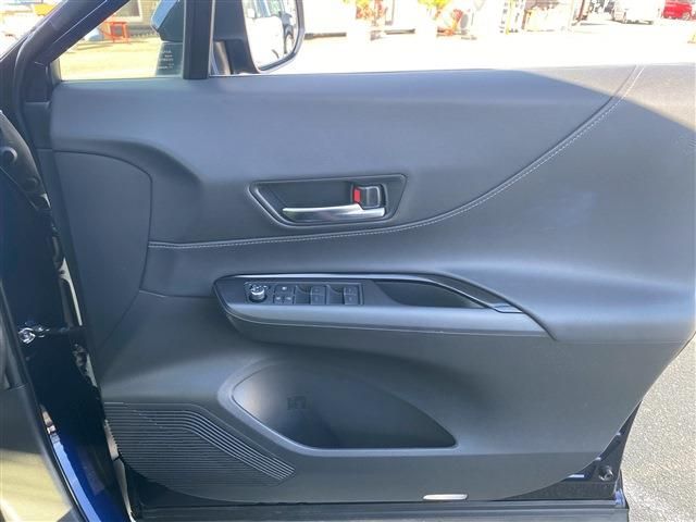 TOYOTA HARRIER 2WD 2022