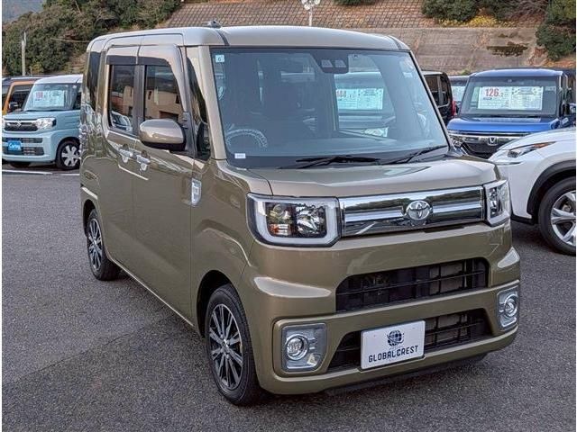 TOYOTA PIXIS MEGA 2019