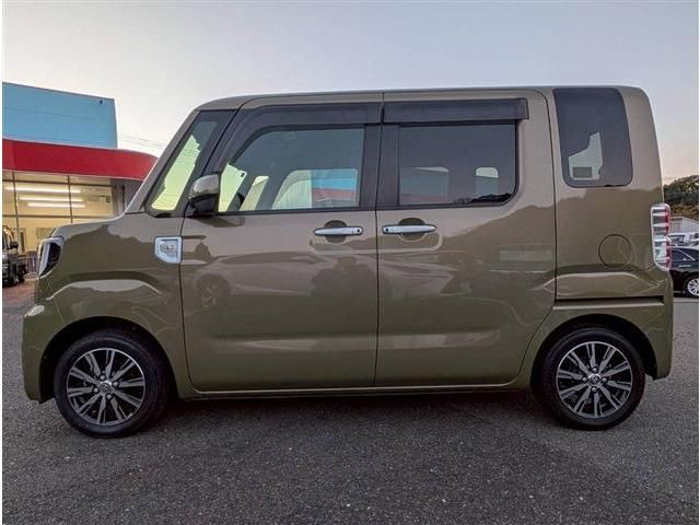 TOYOTA PIXIS MEGA 2019