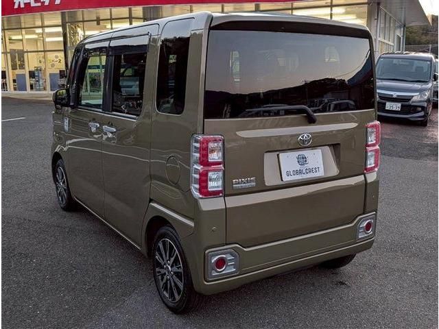 TOYOTA PIXIS MEGA 2019