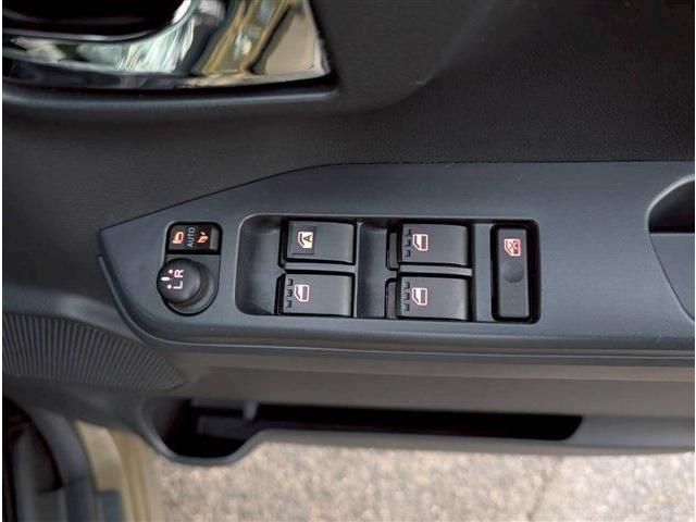 TOYOTA PIXIS MEGA 2019