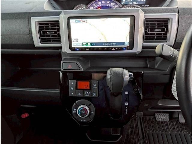 TOYOTA PIXIS MEGA 2019