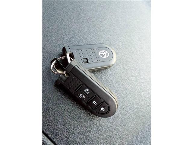 TOYOTA PIXIS MEGA 2019